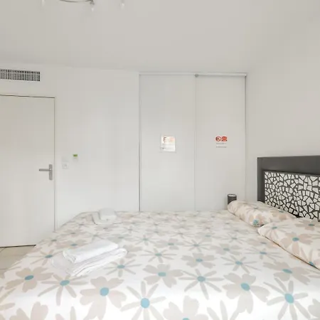 Апартаменты Charming In Ницца